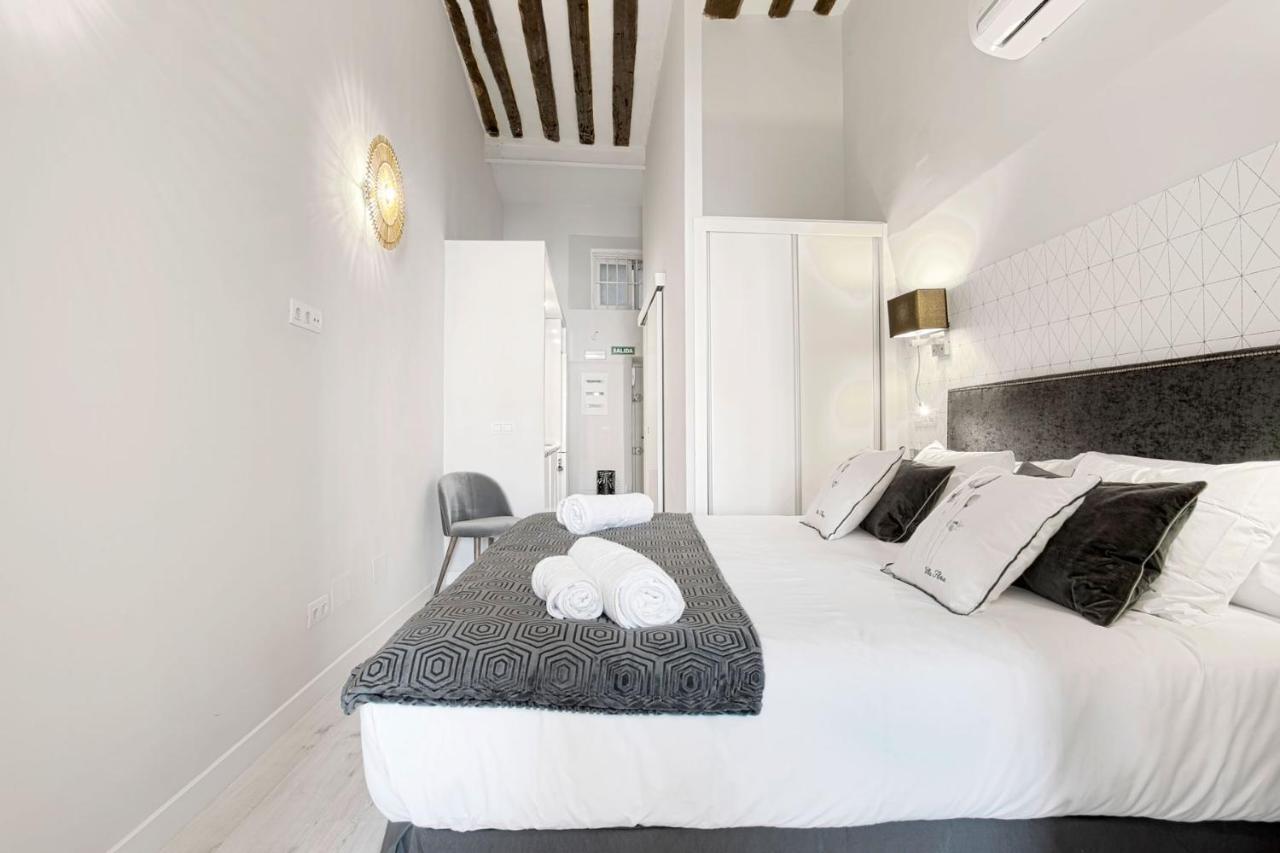 Genteel Home Plaza Mayor Madrid Bagian luar foto