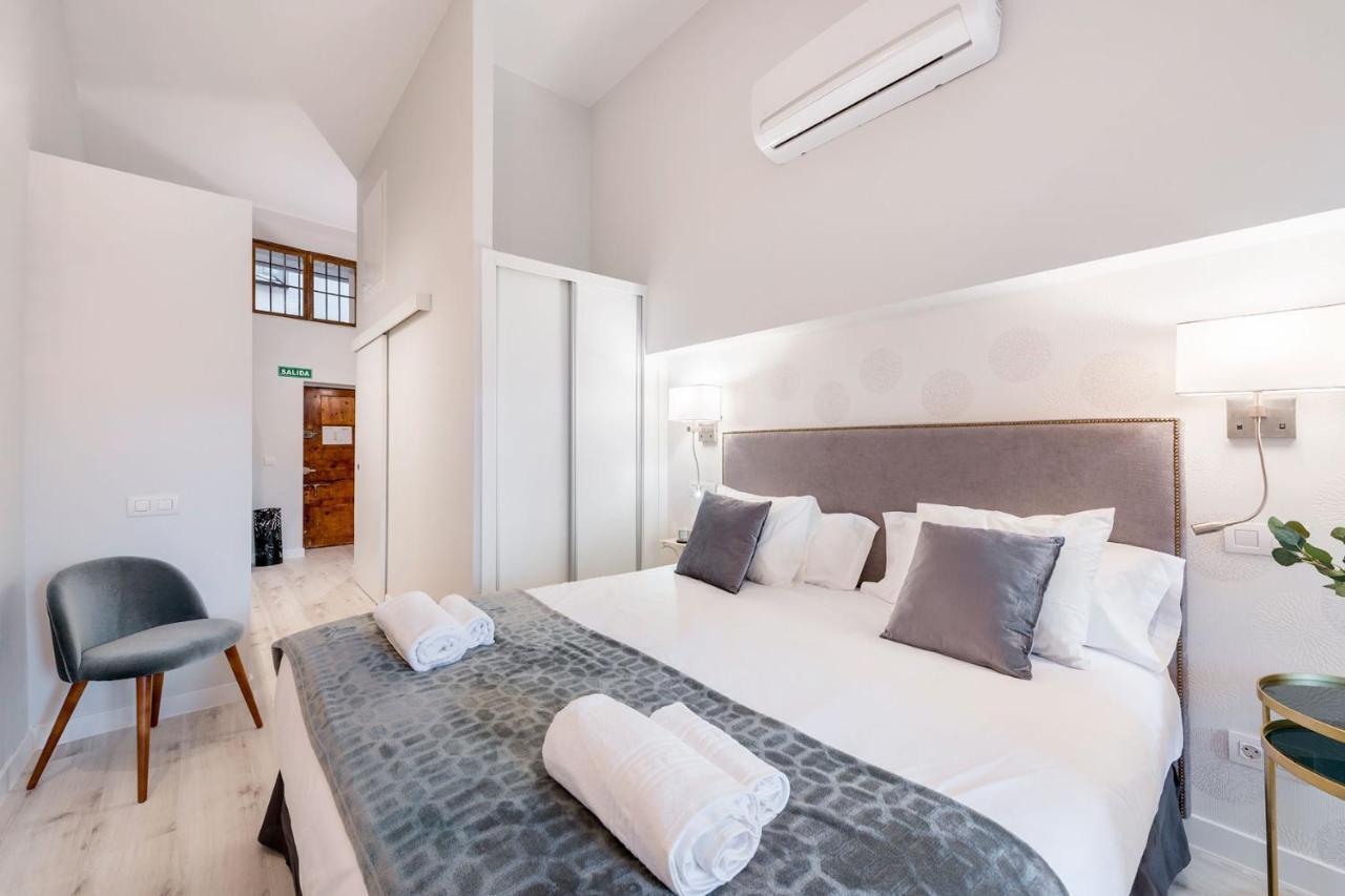Genteel Home Plaza Mayor Madrid Bagian luar foto