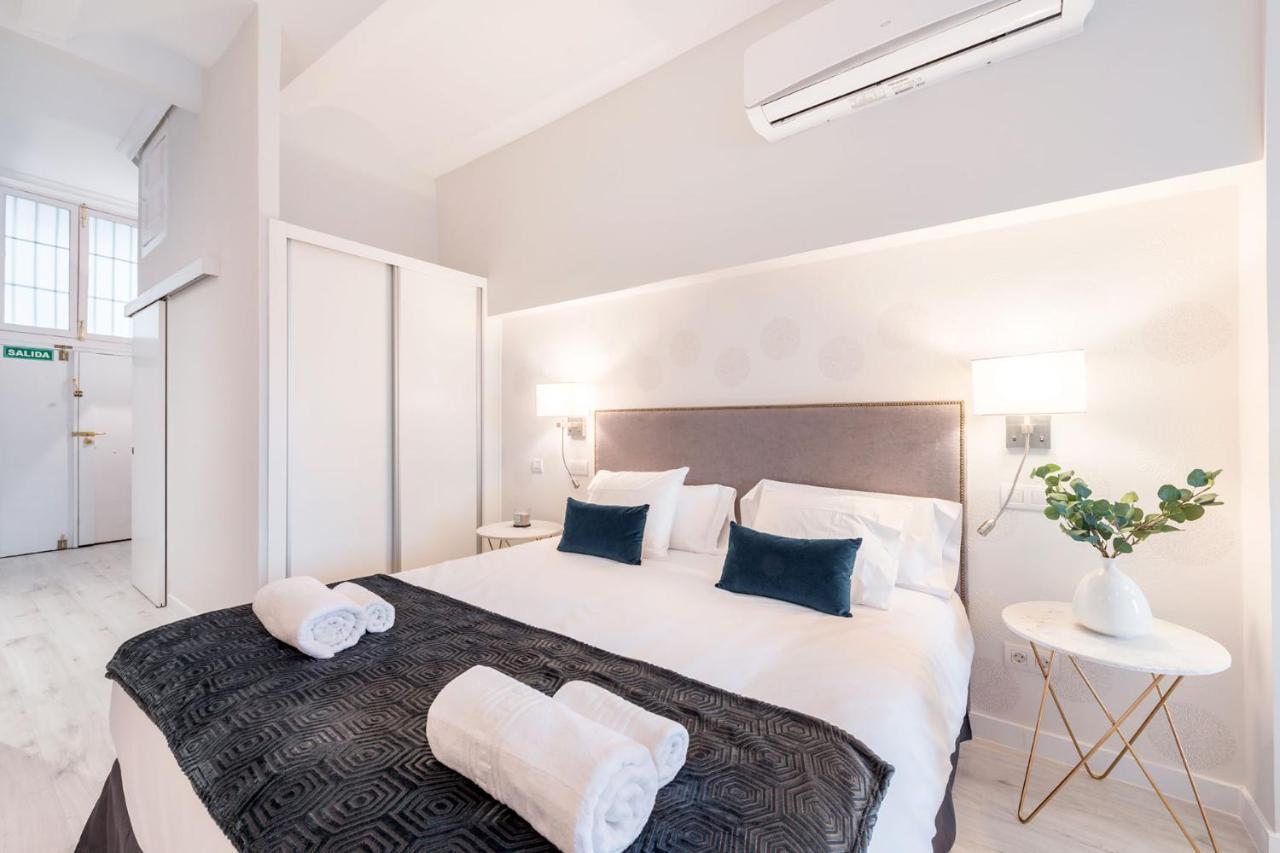 Genteel Home Plaza Mayor Madrid Bagian luar foto
